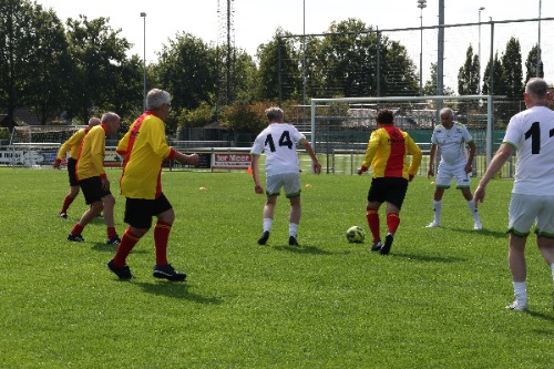Fragment tijdens het jaarlijkse Walking Football-toernooi bij Vitesse´63 Old Stars