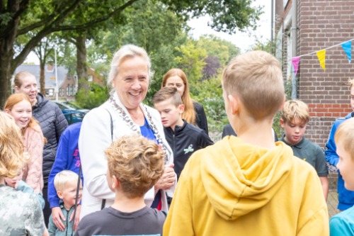 Burgemeester bezoekt Kindcentrum De Bosrand in Kerkenveld