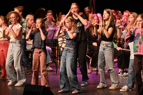 Kinderen die muziek maken